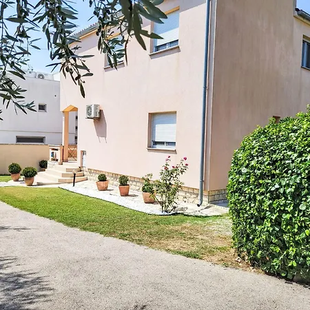 Ive By Interhome * Petrcane