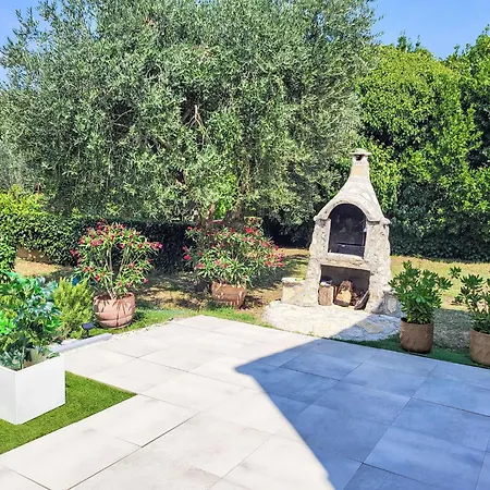 Semesterbostad Ive By Interhome *