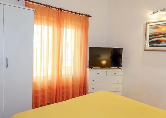 Semesterbostad Ive By Interhome