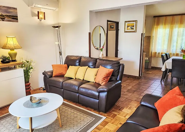 Semesterbostad Ive By Interhome Petrcane