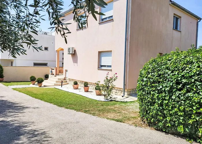 Ive By Interhome * Petrcane