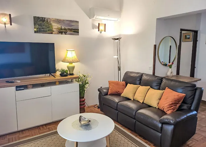 Semesterbostad Ive By Interhome