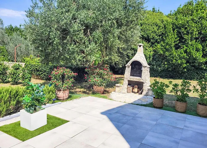 Semesterbostad Ive By Interhome *