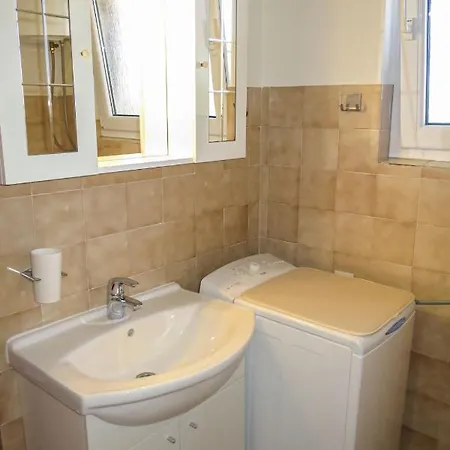 Ive By Interhome Nyaraló