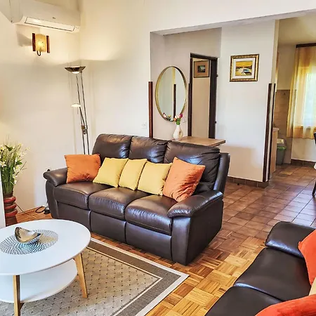 Holiday home Ive By Interhome Petrcane