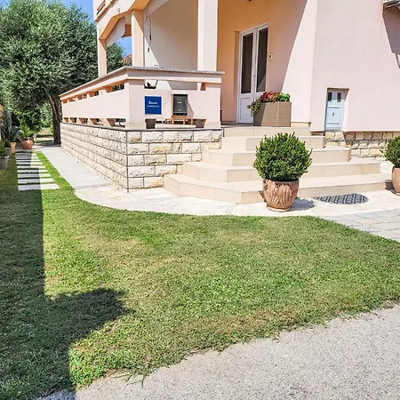 Ive By Interhome